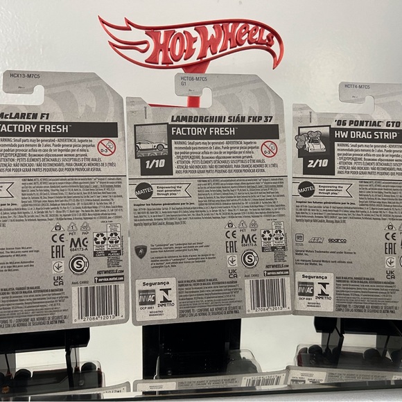 HOT WHEELS LOT 3!!!!! FACTORY FRESH, HW DRAG STRIP. - Picture 2 of 4